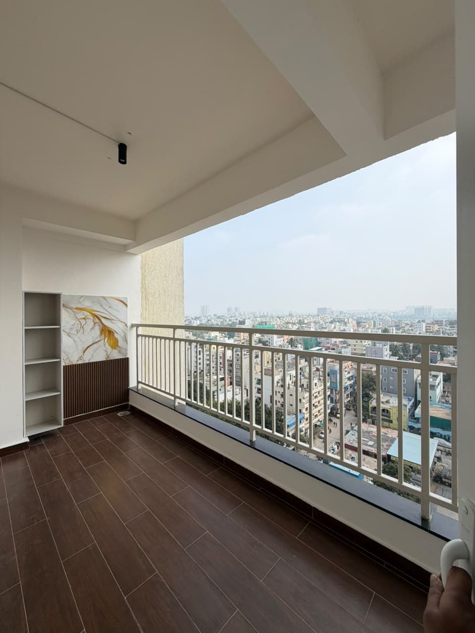Premium 3 BHK Ready-to-Move Apartment for Rent in Candeur Crescent